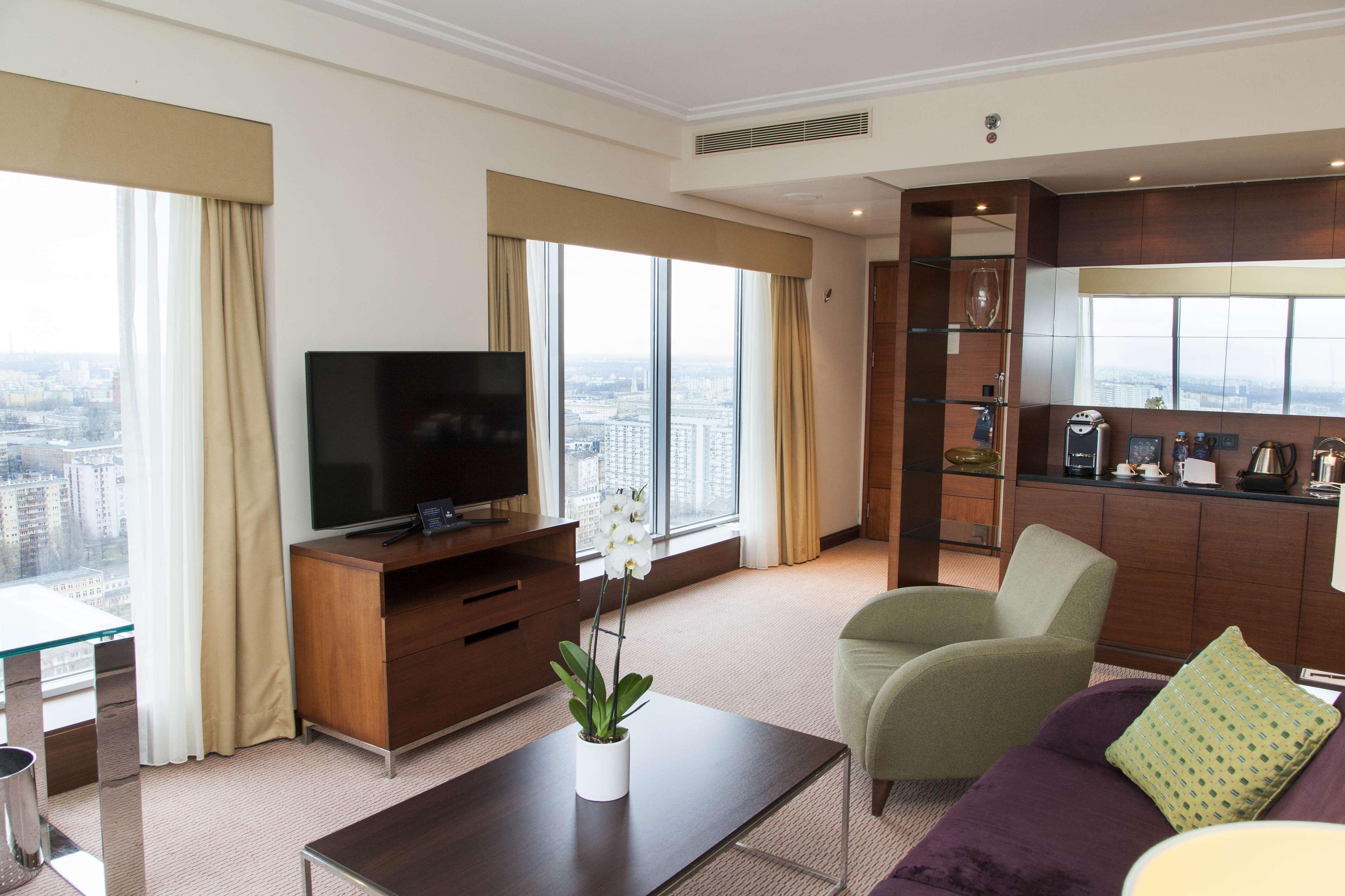 Hilton Warsaw City Hotel エクステリア 写真