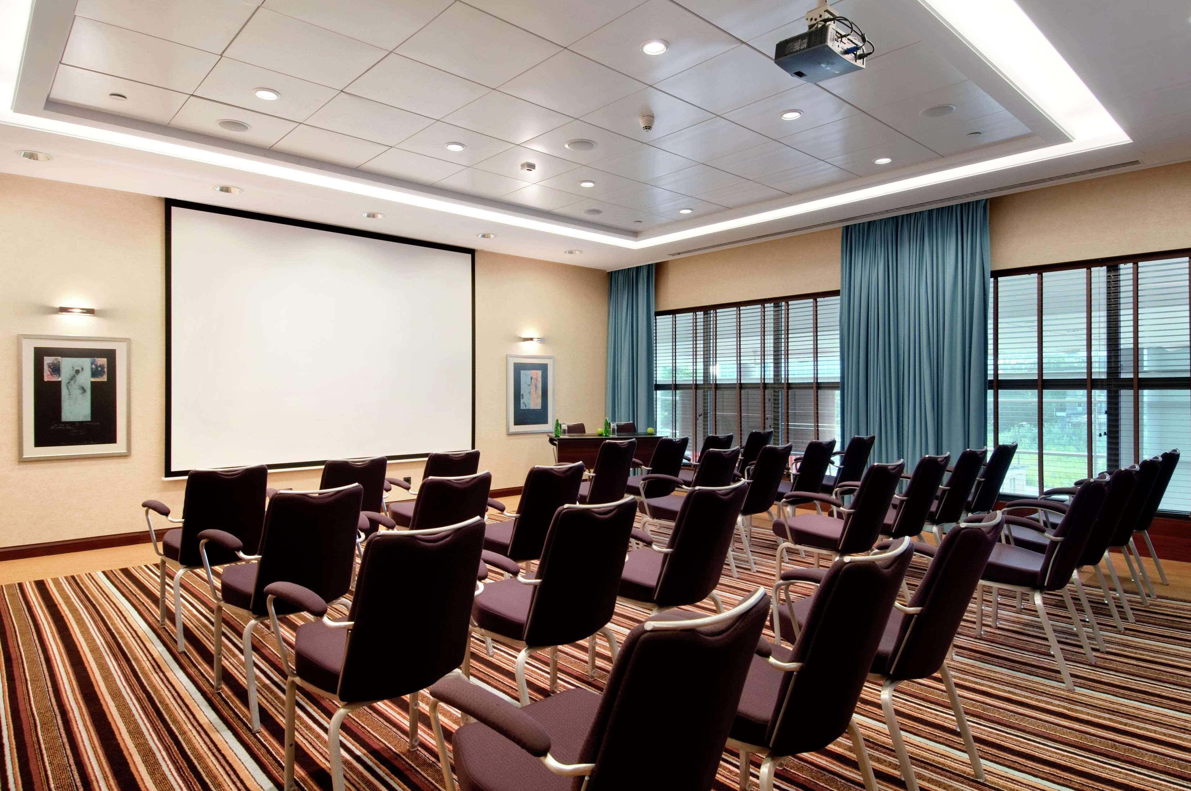 Hilton Warsaw City Hotel 設備 写真