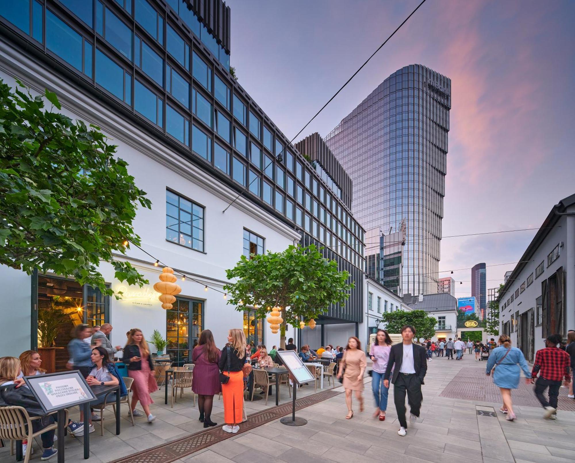 Hilton Warsaw City Hotel エクステリア 写真