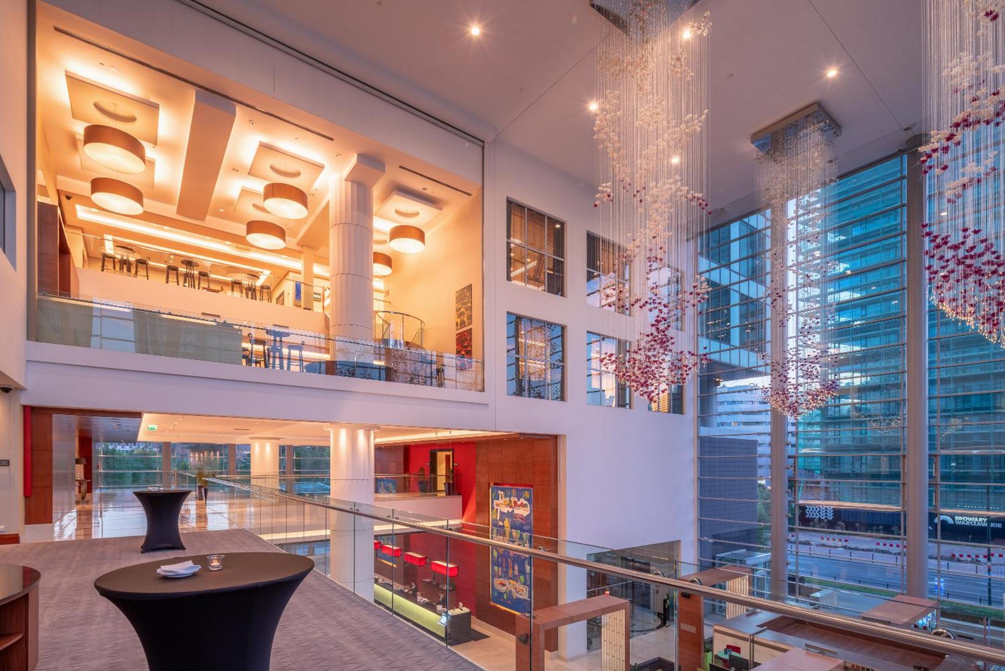 Hilton Warsaw City Hotel エクステリア 写真