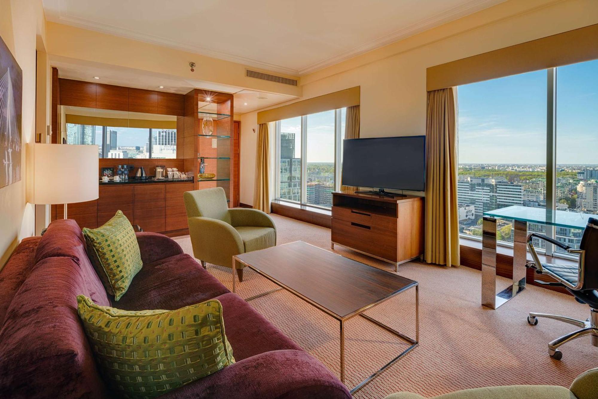 Hilton Warsaw City Hotel エクステリア 写真