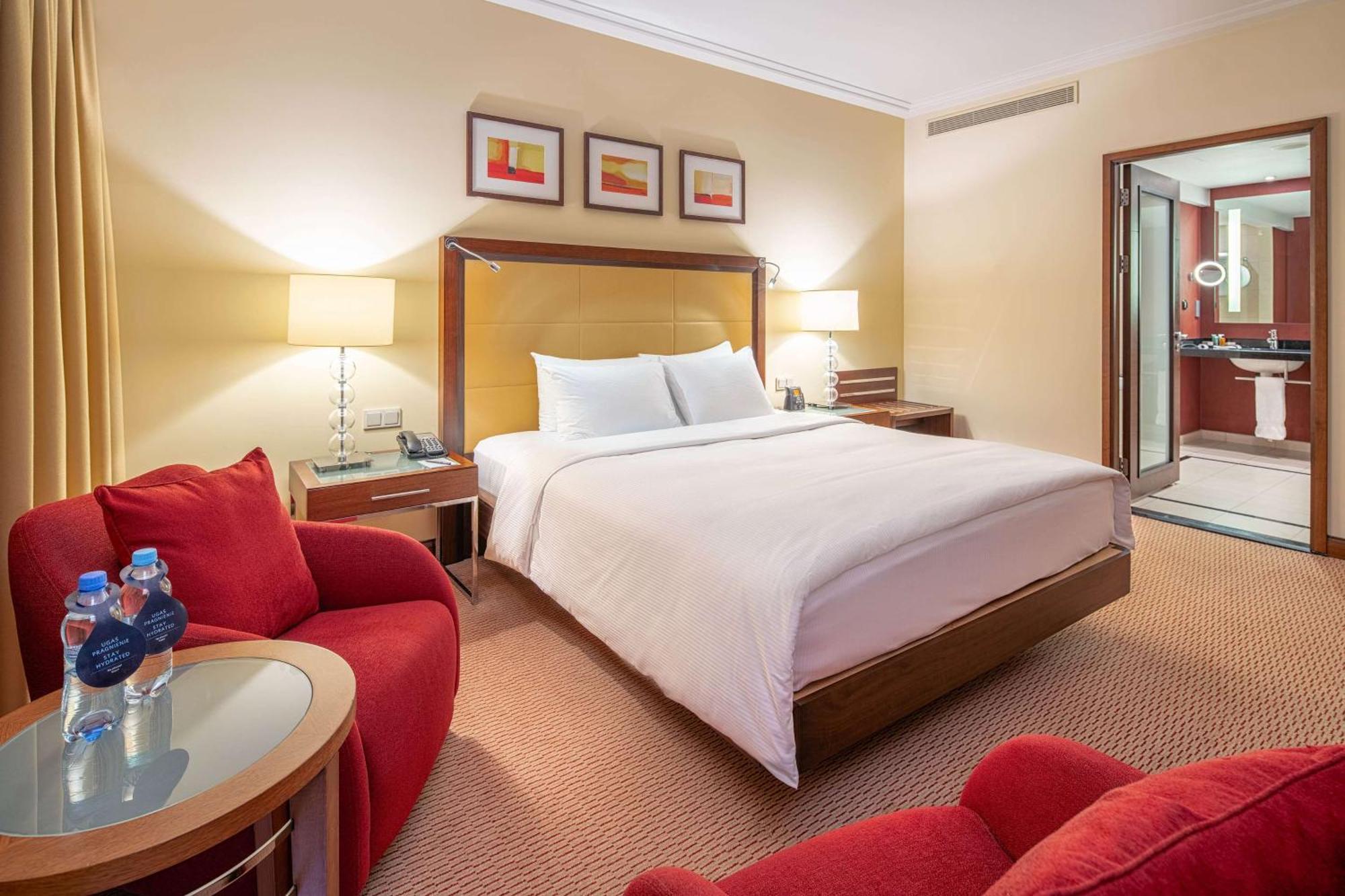 Hilton Warsaw City Hotel エクステリア 写真